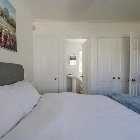 Westwinds * Grange-over-Sands