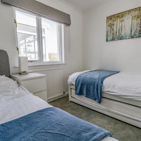 Holiday home Westwinds