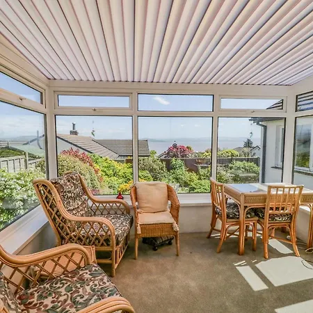 Holiday home Westwinds