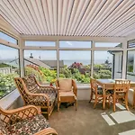Holiday home Westwinds