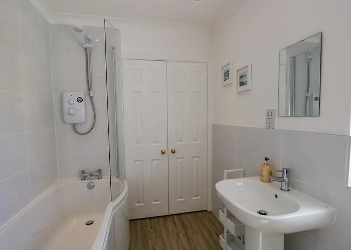 Westwinds * Grange-over-Sands